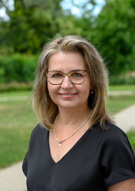 PhDr. Andrea Gruntová